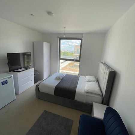 Riverside Rooms And Apartments Londra Exterior foto