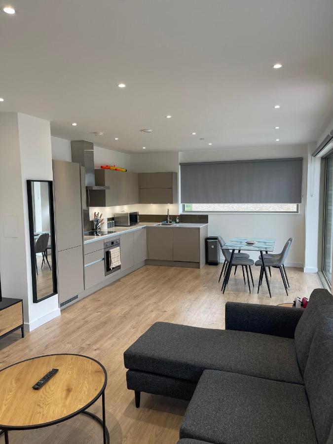 Riverside Rooms And Apartments Londra Exterior foto