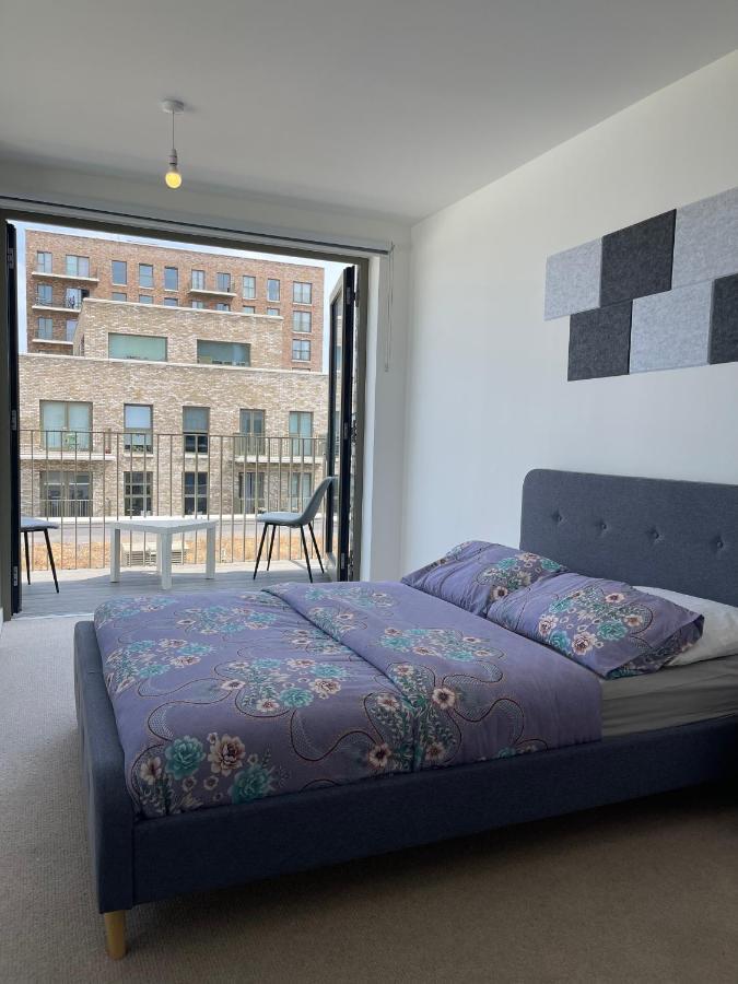 Riverside Rooms And Apartments Londra Exterior foto