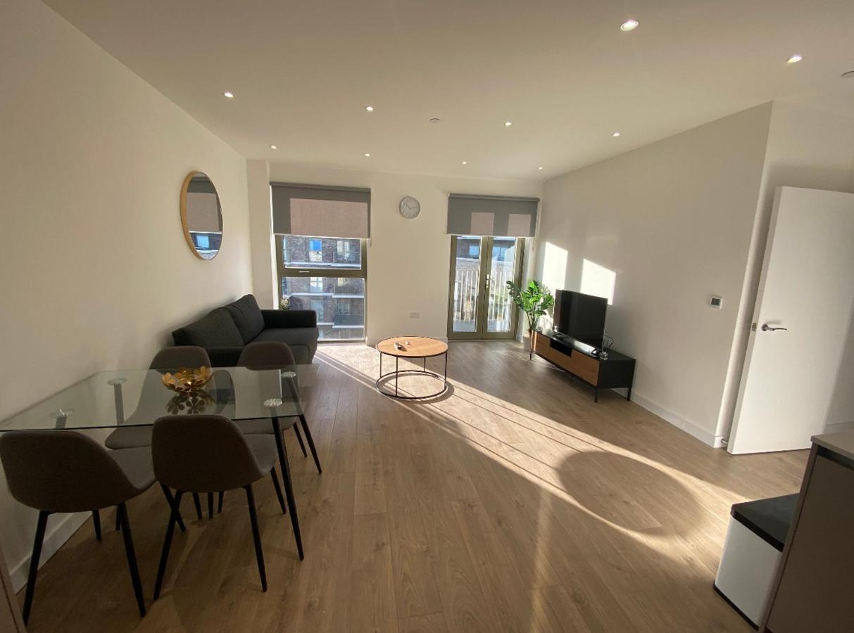 Riverside Rooms And Apartments Londra Exterior foto