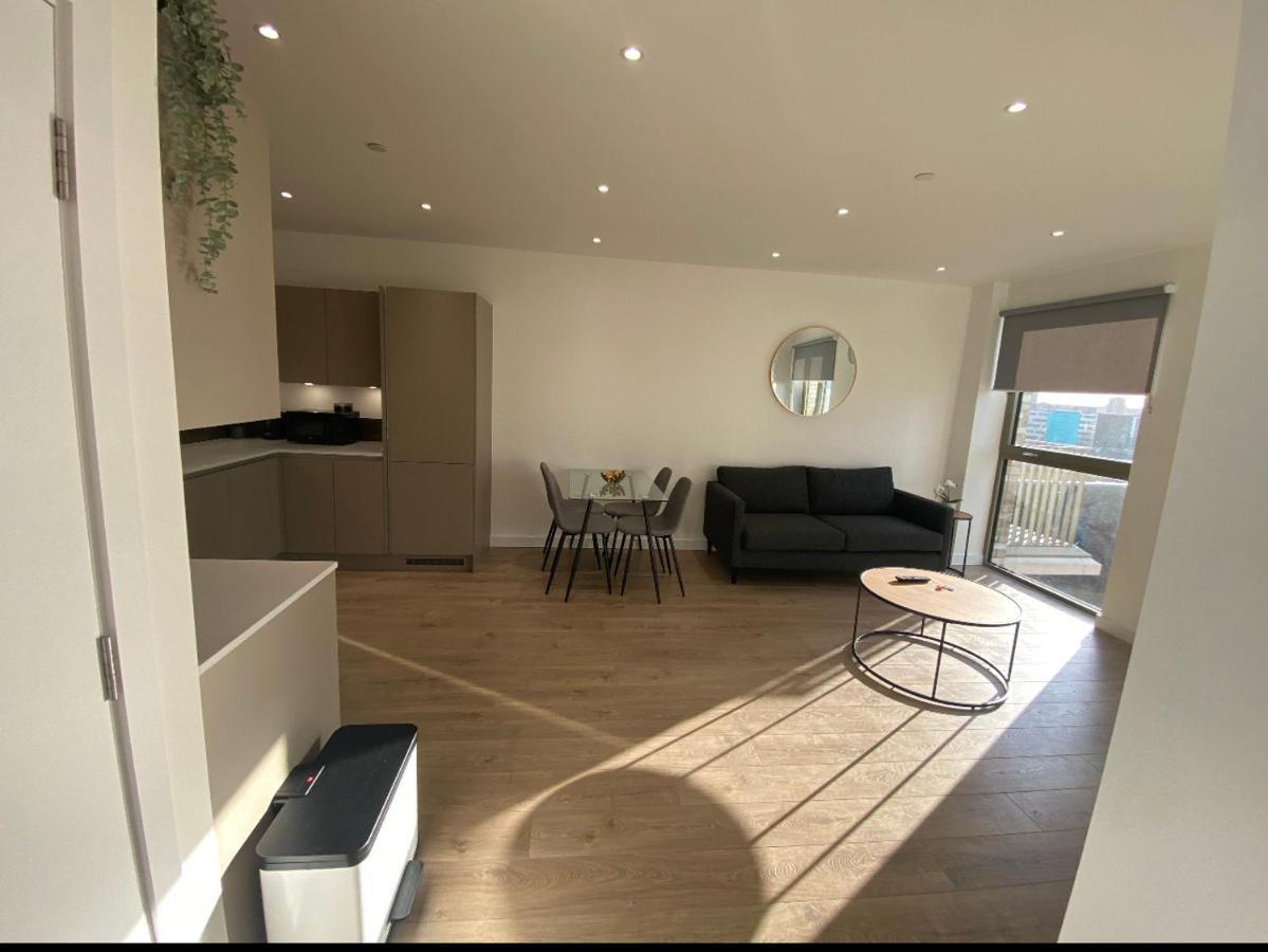 Riverside Rooms And Apartments Londra Exterior foto