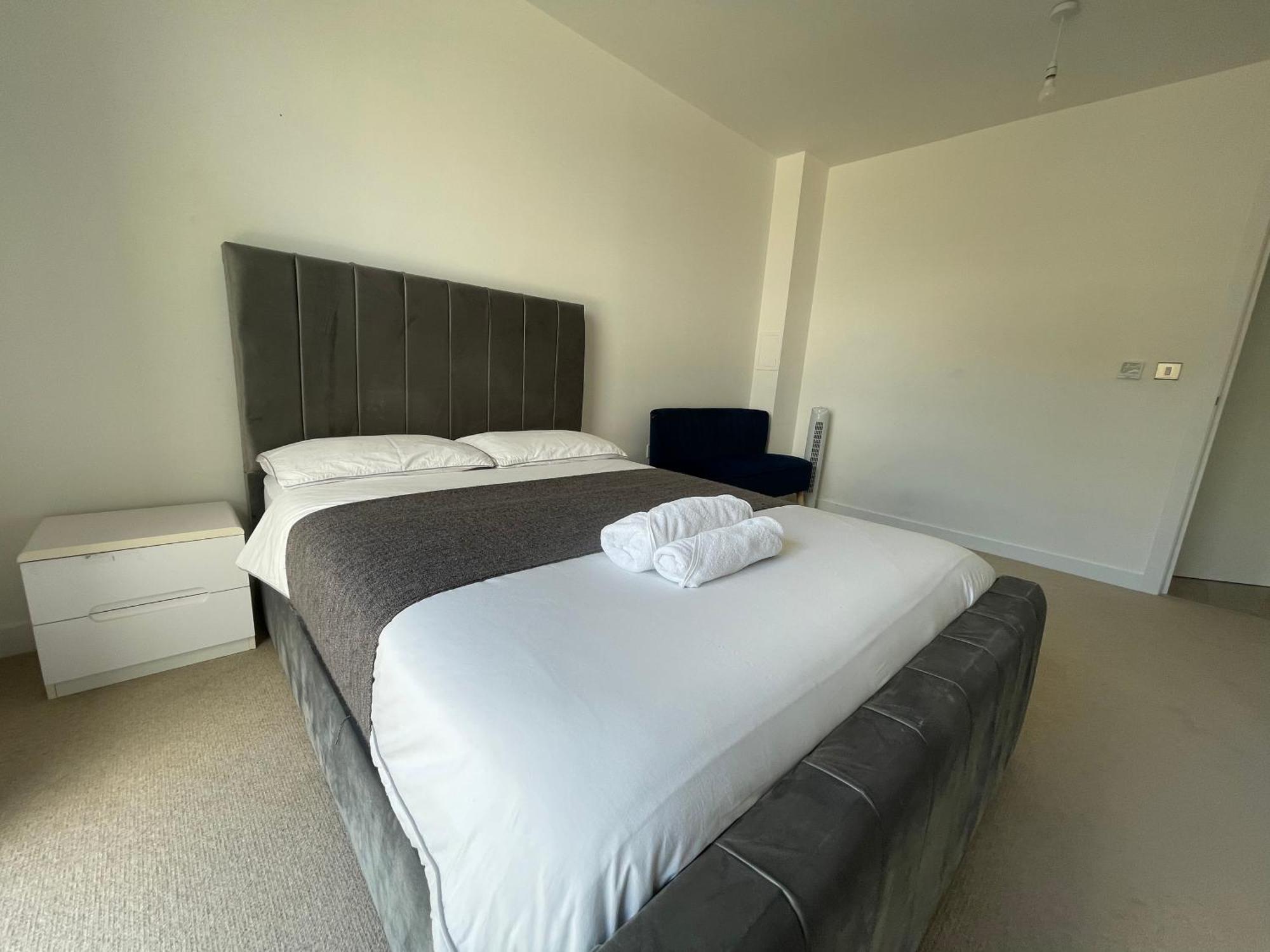 Riverside Rooms And Apartments Londra Exterior foto